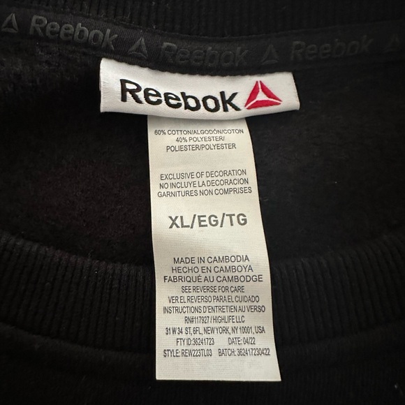Woman’s Reebok sweater - Picture 3 of 3